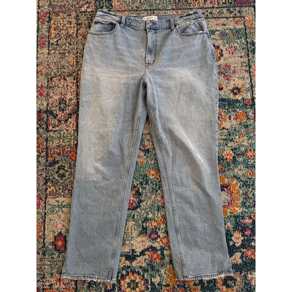 Abercrombie & Fitch The 90s Straight Ultra High Rise Curve Love Jeans 33/16R
